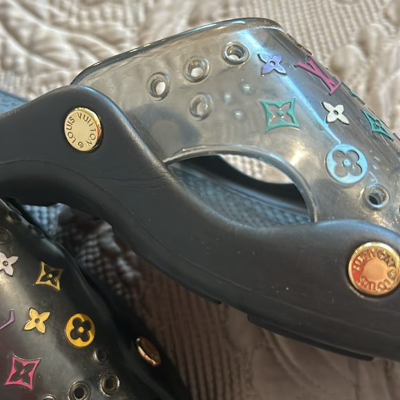 Louis Vuitton Multi Colored Takashi Marakami Rubber Slides in Box -sz. 39 - Picture 6 of 10
